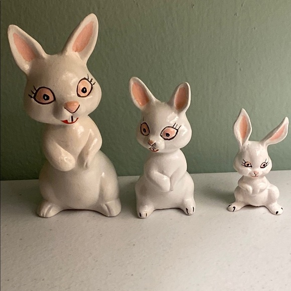 Vintage White Ceramic Bunny Figurines Set of 3 - Picture 1 of 10